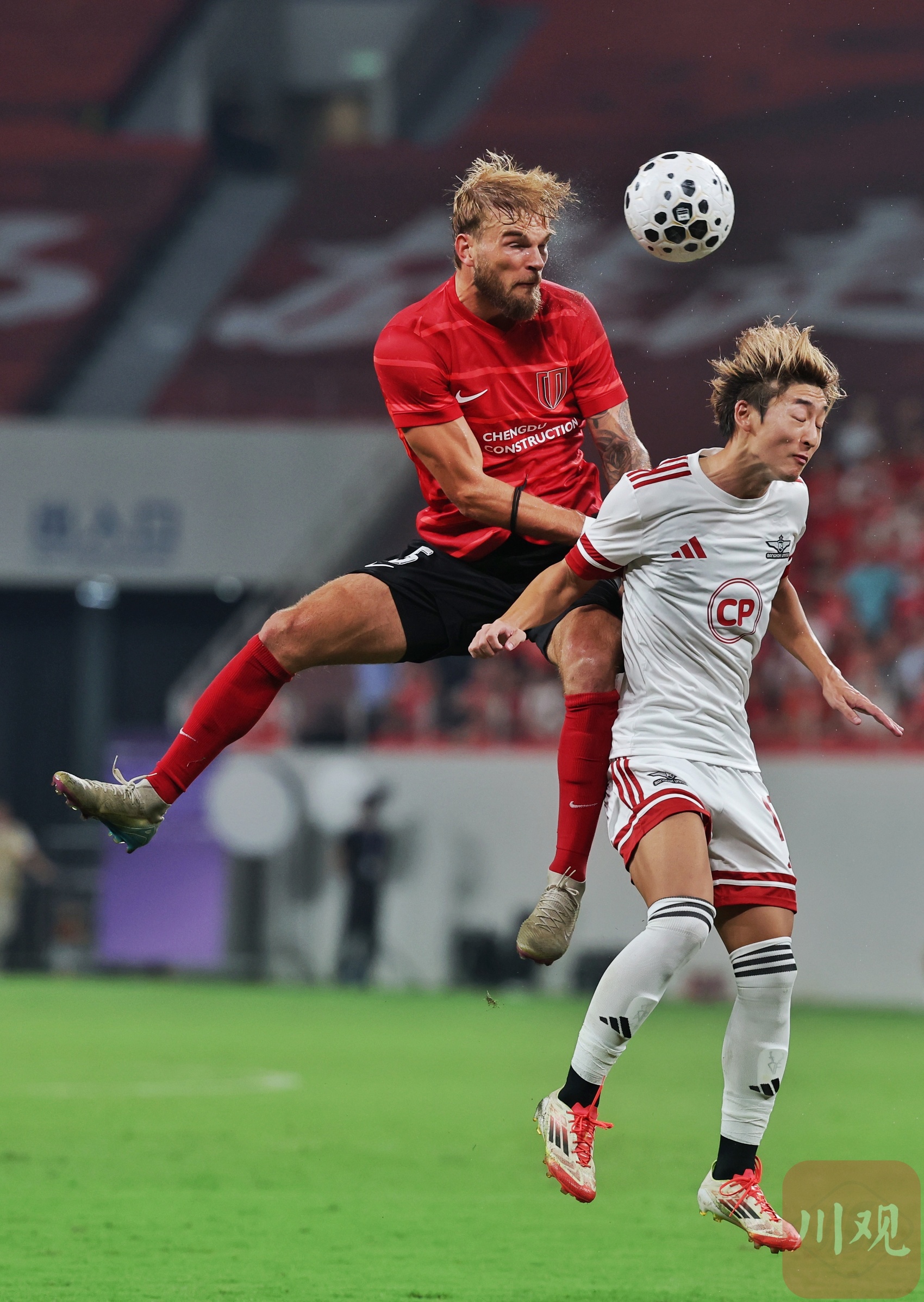  天乐代表阿贾克斯首发出战欧联杯 