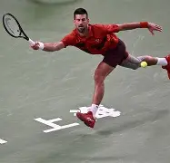 关于离谱！詹姆斯在勇士比赛中出色防守德约科维奇在勇士比赛中惊艳表现，拜仁慕尼黑今夜扳平良机的信息