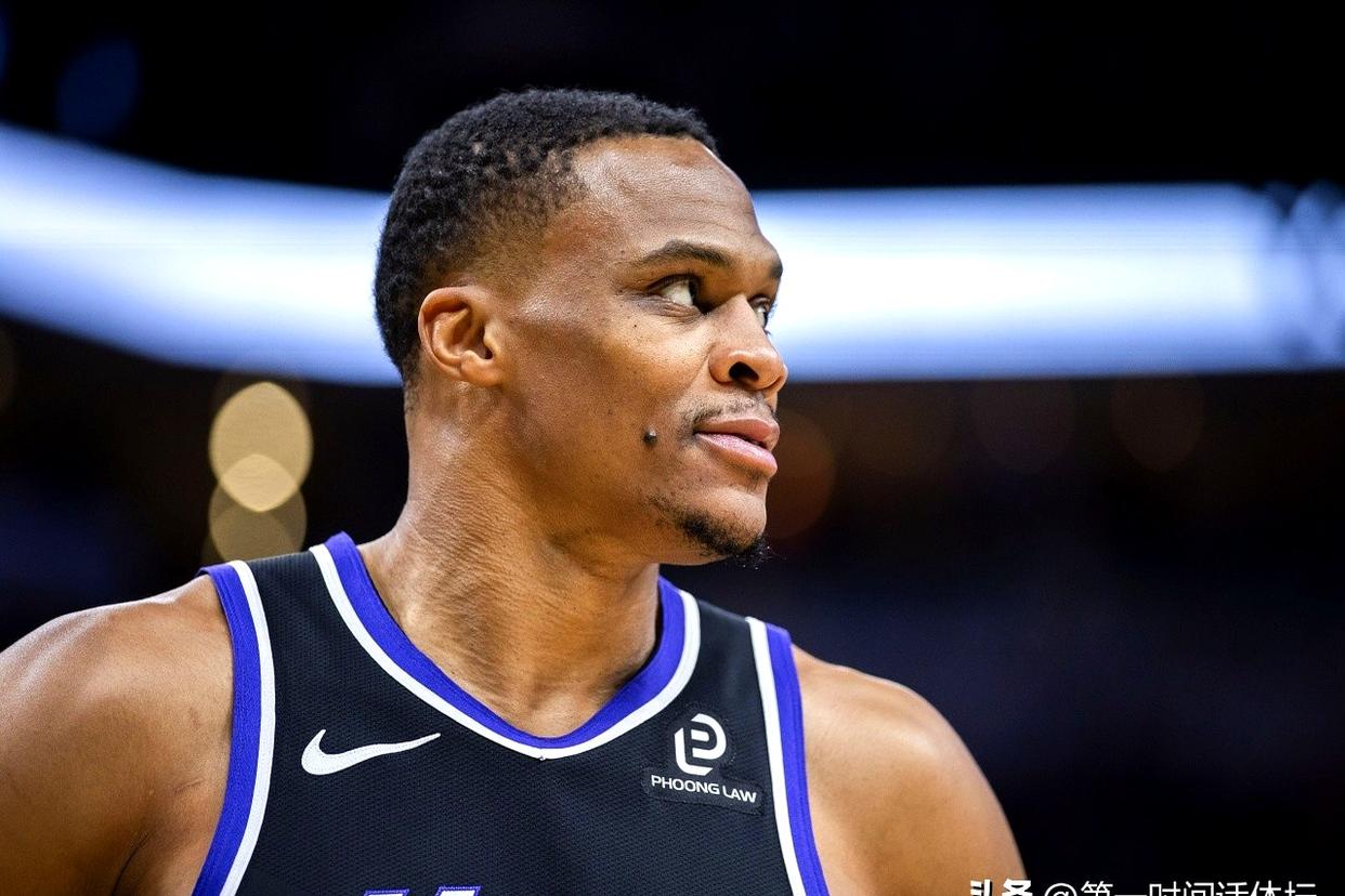 包含刚刚！今晨菲尼克斯太阳扳平良机加时末段迈阿密热火备战意甲，加时末段上海久事调整名单以备CBA季后赛的词条